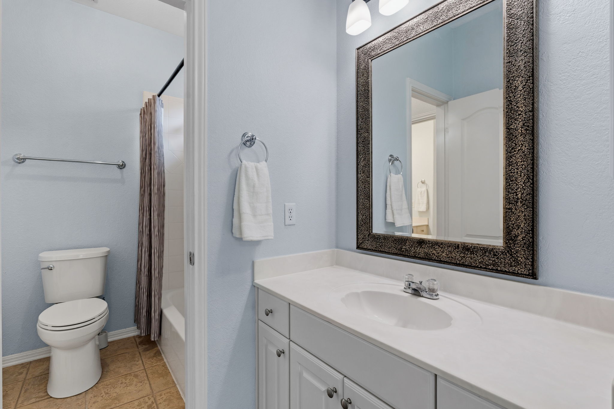 2nd Level Jack and Jill Bathroom