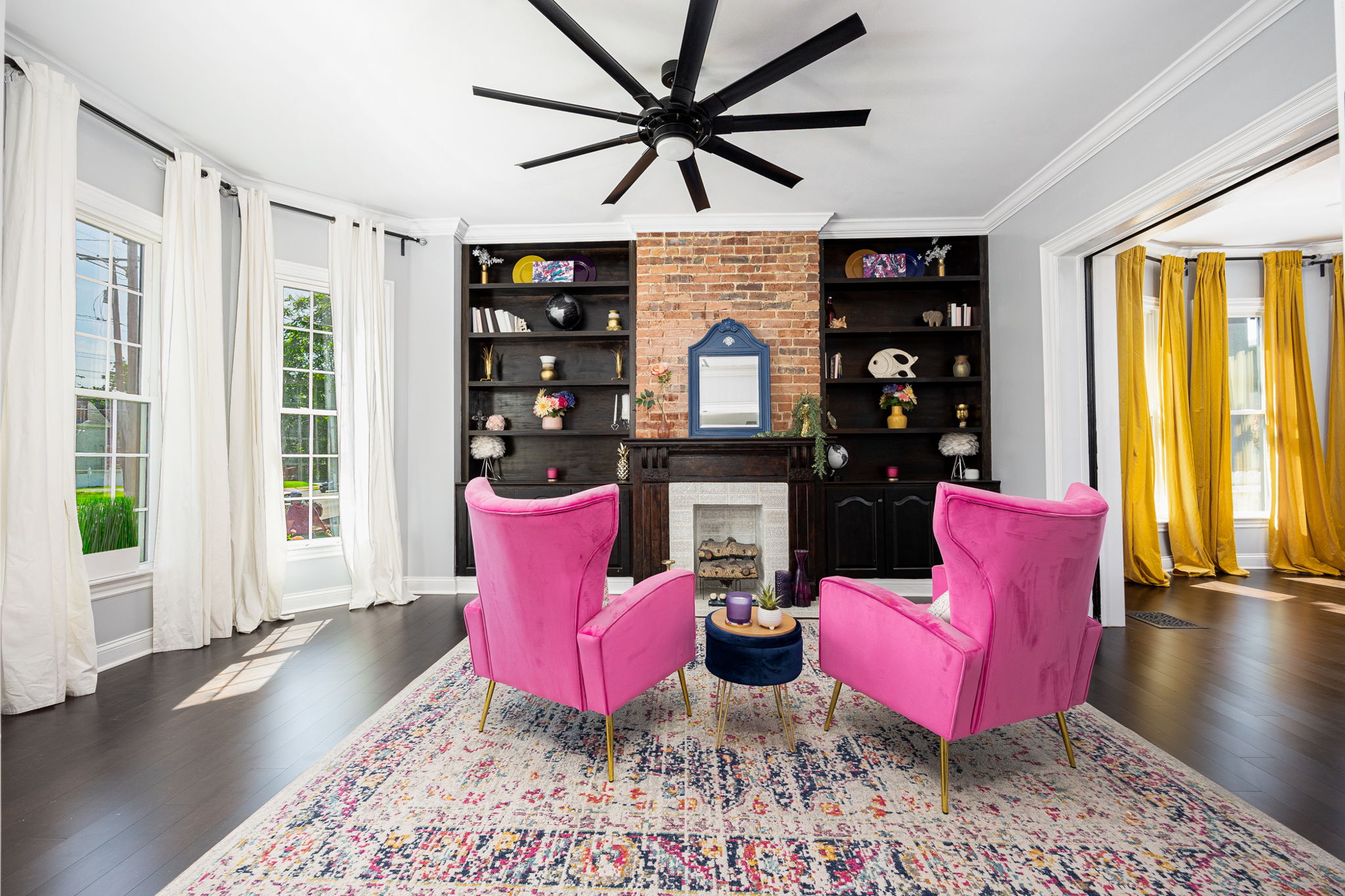 154 E Long St 011