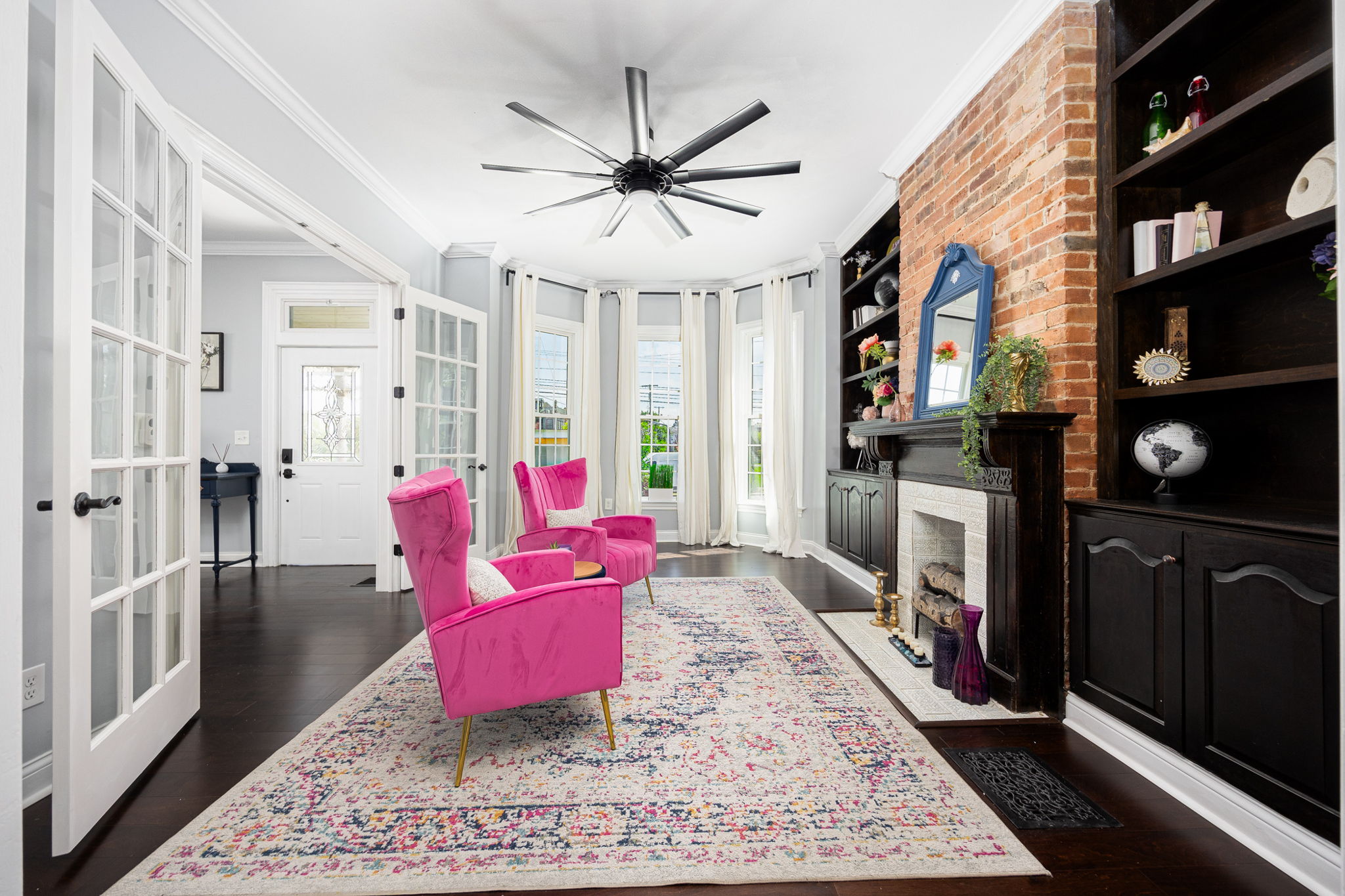 154 E Long St 012
