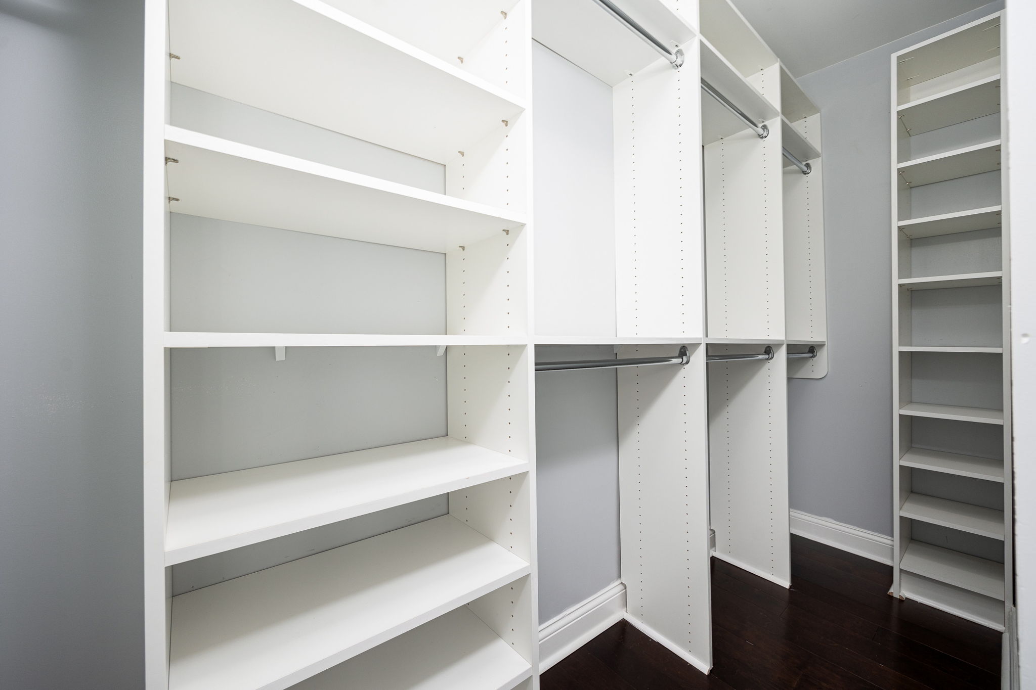 154 E Long St 035