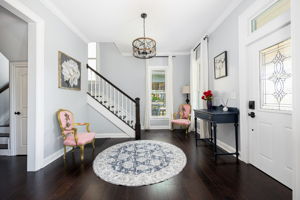 154 E Long St 008
