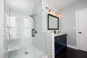 154 E Long St 034