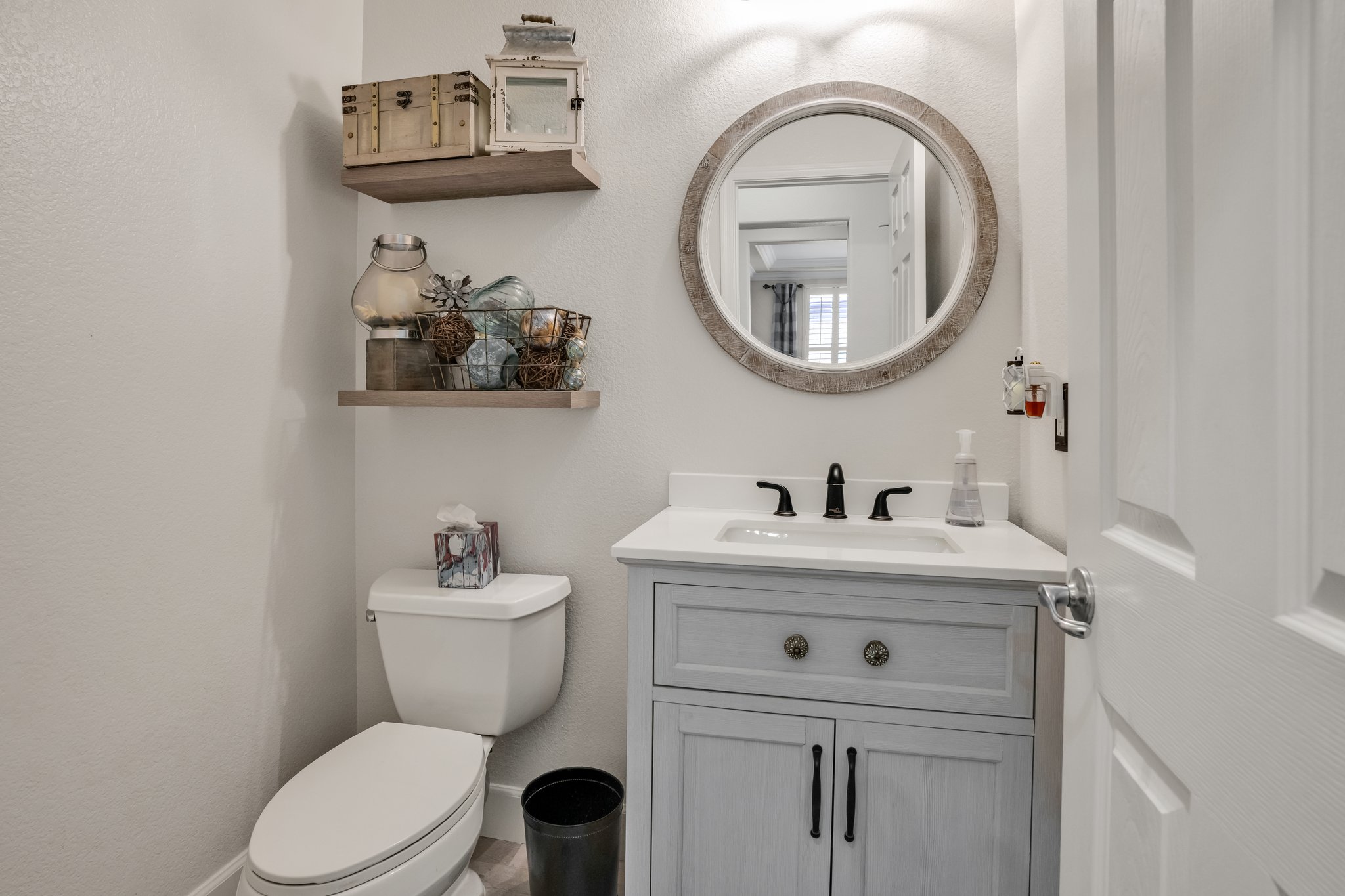 Half Bathroom downstairs