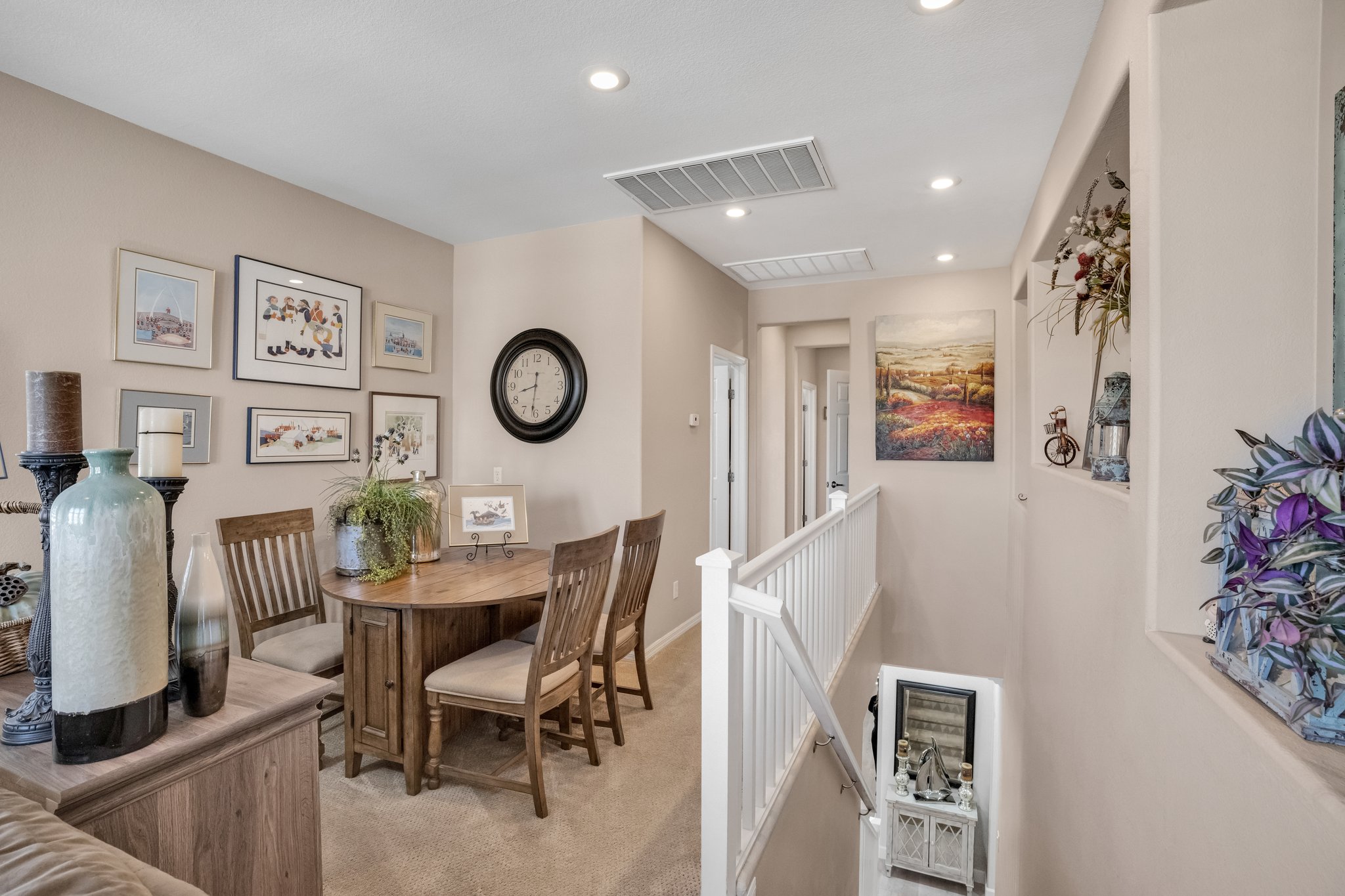 Upstairs Great Room & recessed lighting