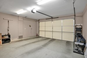 Automatic Lighted Garage Door w/Remote Control Entry
