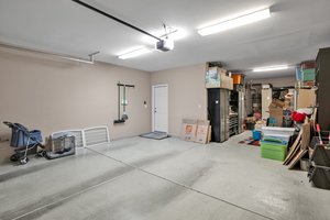 RARE 3 full car tandem garage