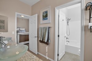 Separate Private Entry from each bedroom