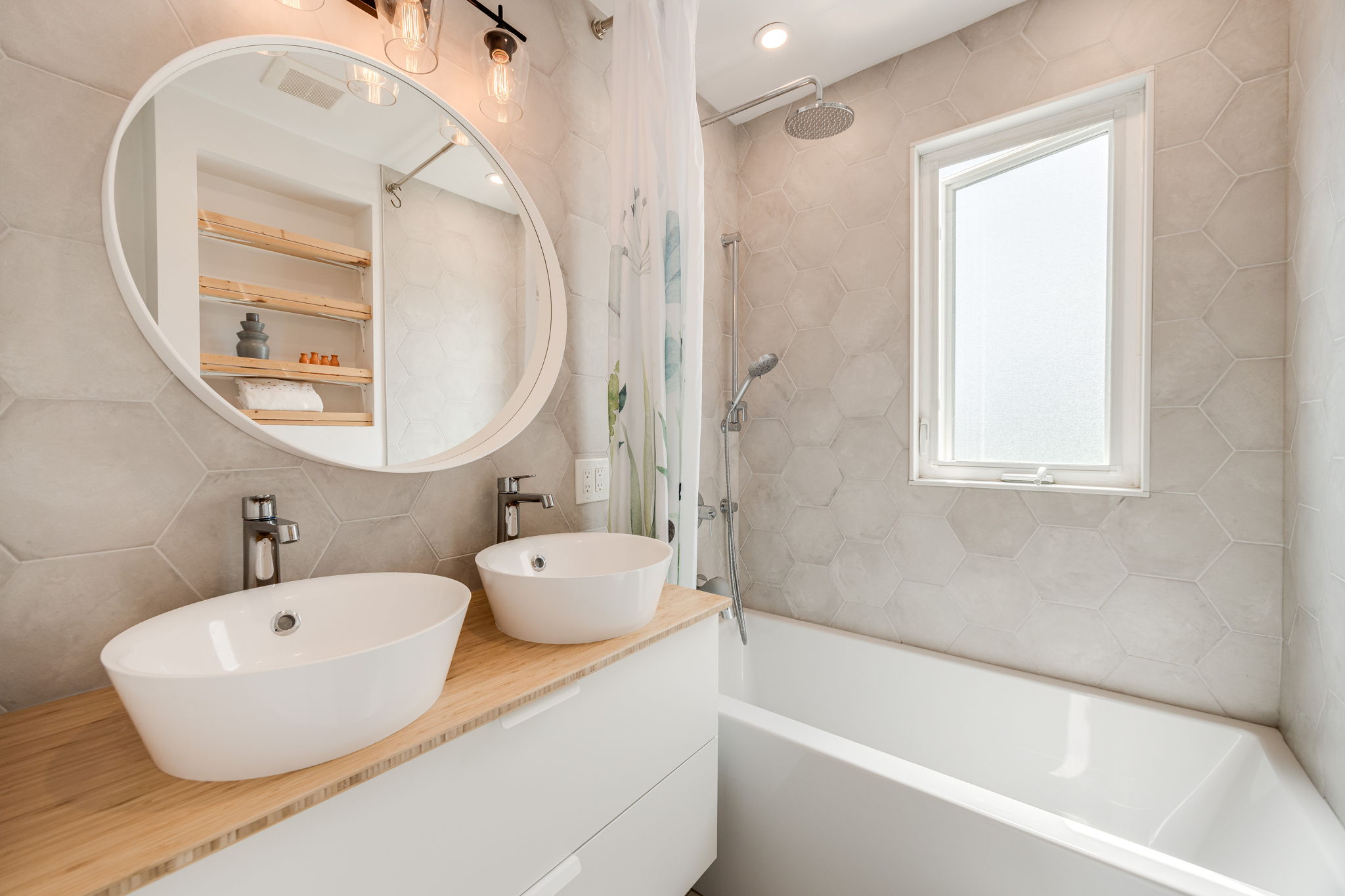 Toronto property showcase — delivered property photograph 26