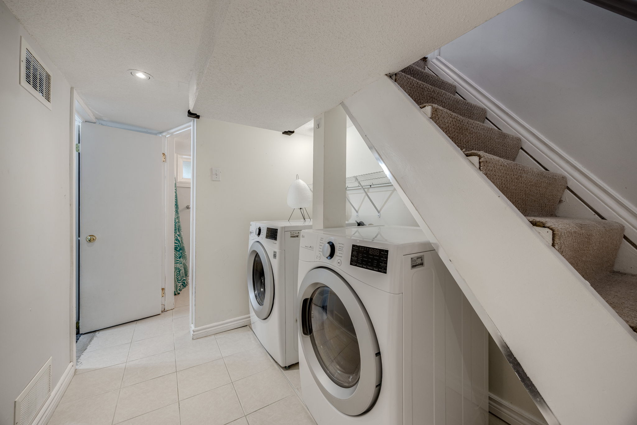 Toronto property showcase — delivered property photograph 30