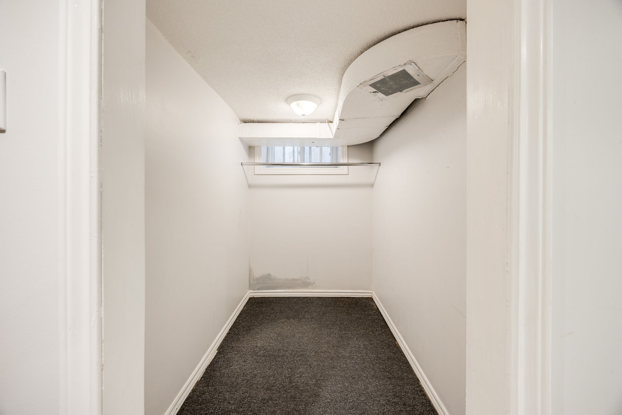 Toronto property showcase — delivered property photograph 34