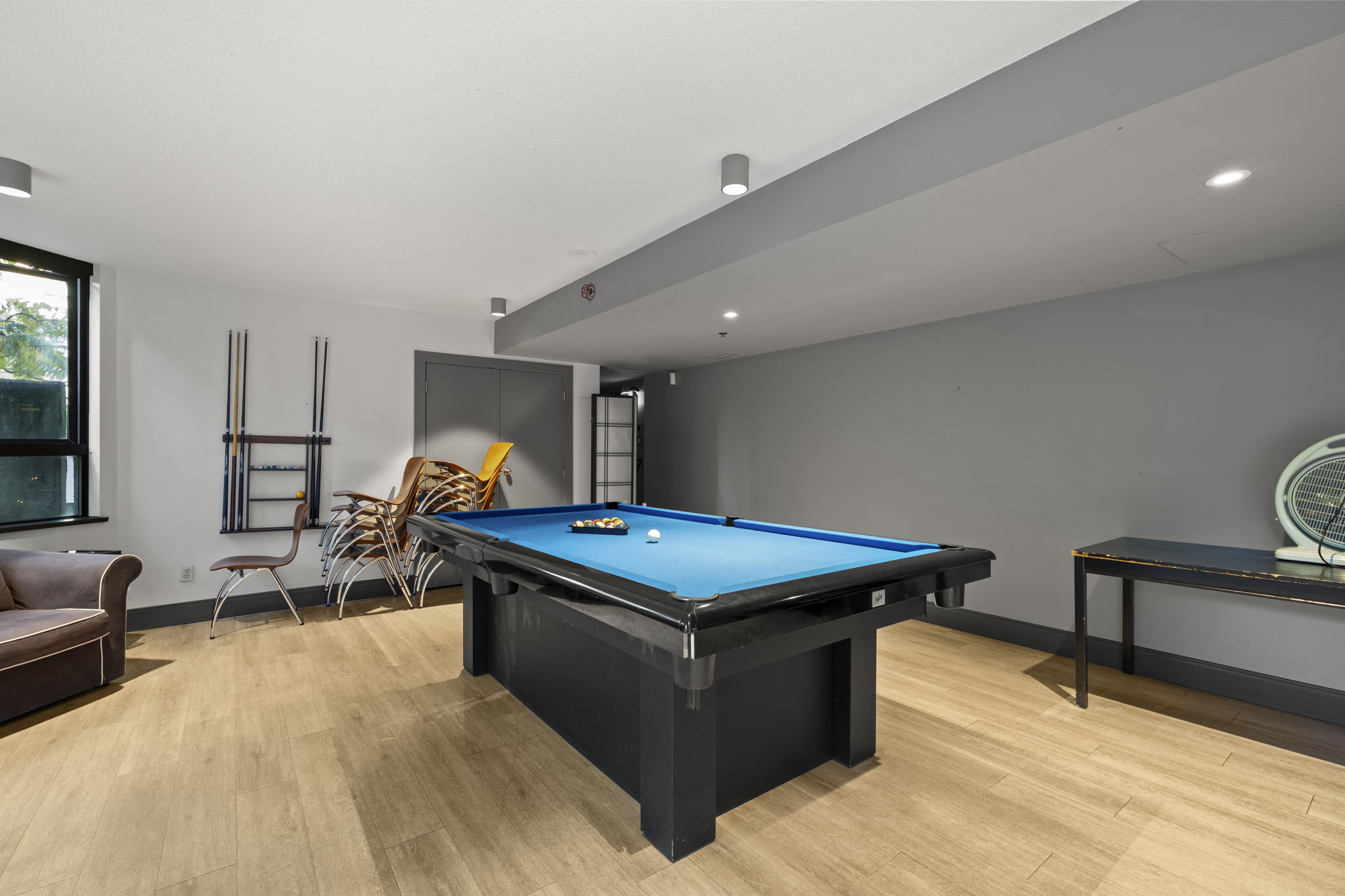  Photo 32