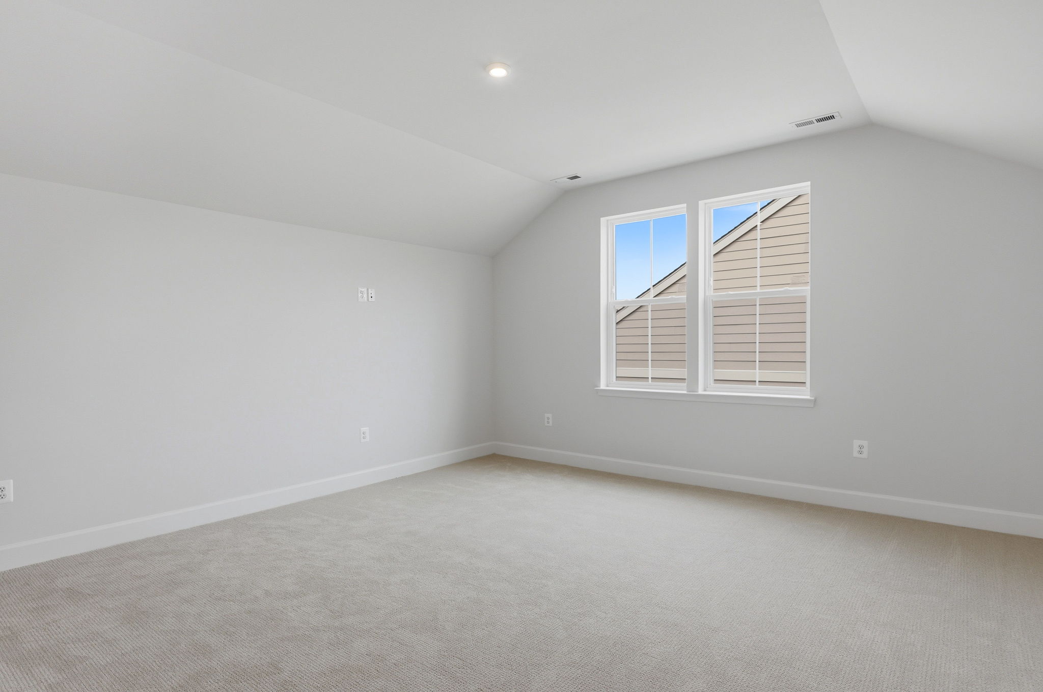 37-Bonus Room