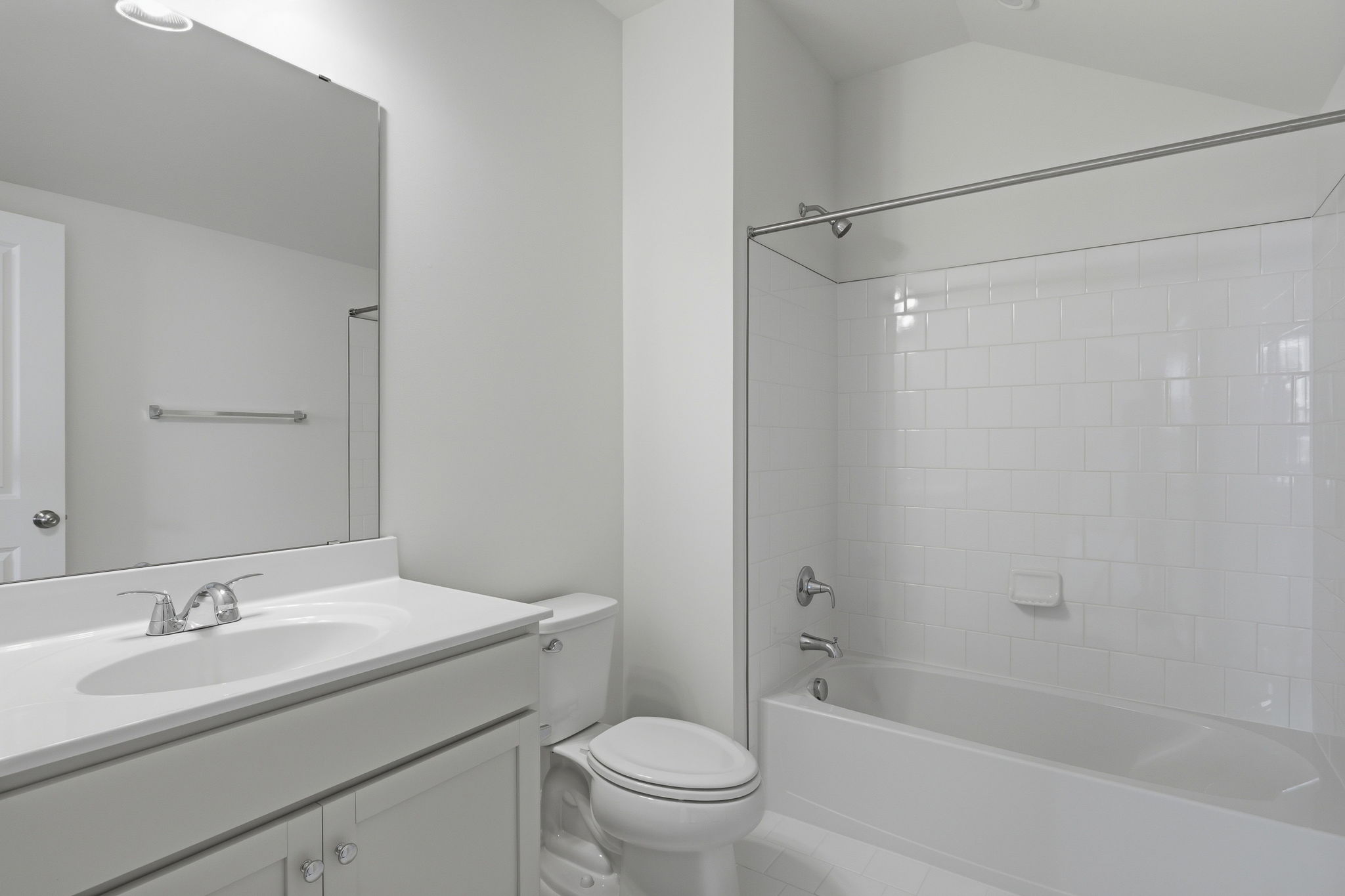 39-Bonus Room Bath