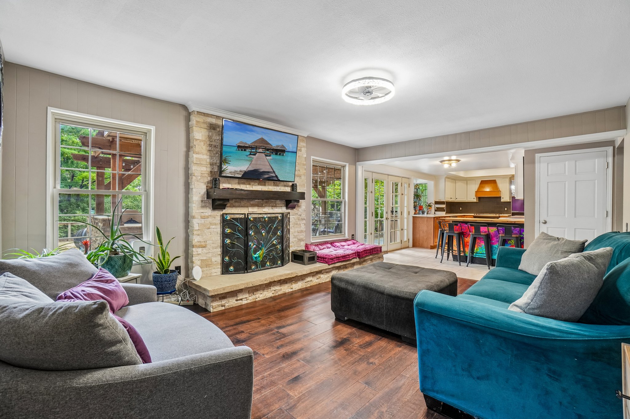 E Amherst Cir-S1707-009.jpg