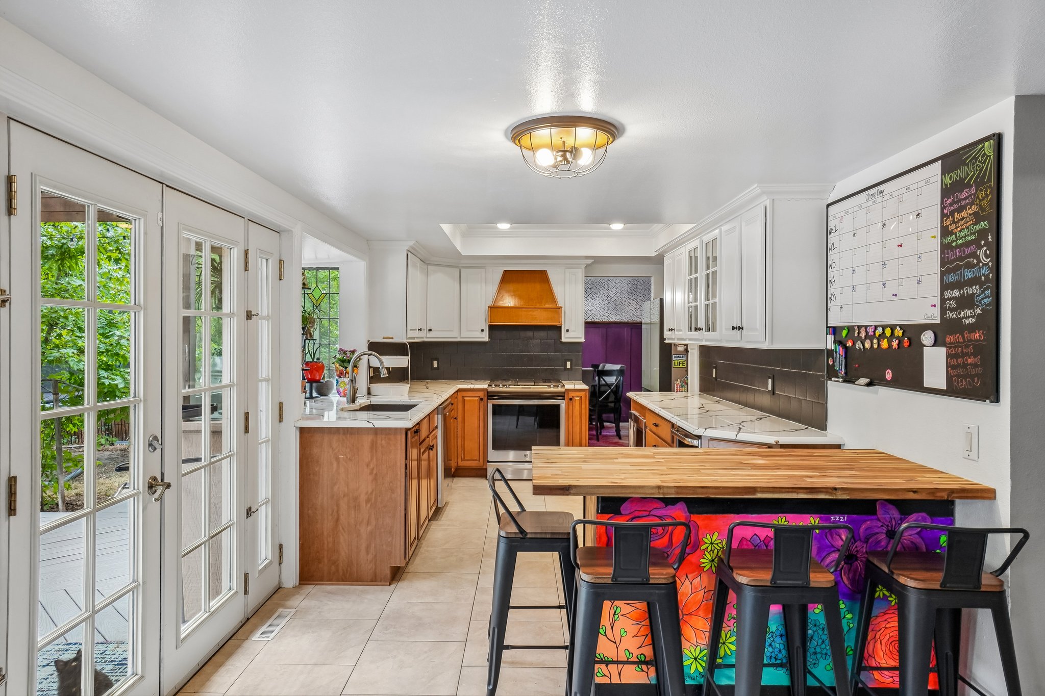 E Amherst Cir-S1707-010.jpg