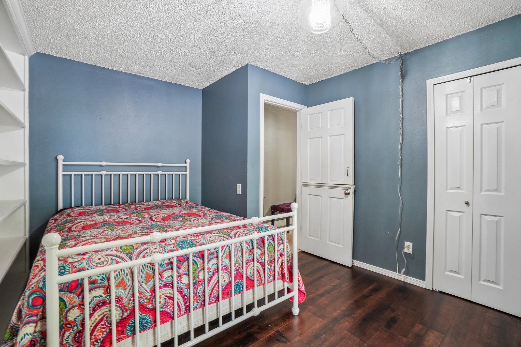 E Amherst Cir-S1707-018.jpg