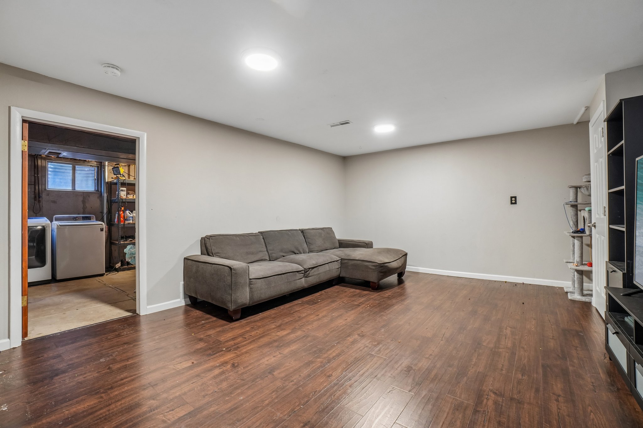 E Amherst Cir-S1707-038.jpg