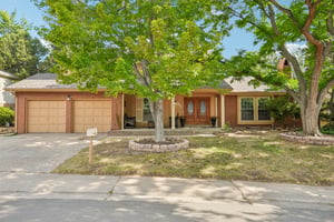 E Amherst Cir-S1707-002.jpg