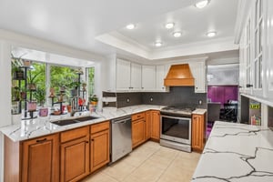 E Amherst Cir-S1707-013.jpg