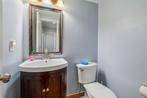 E Amherst Cir-S1707-016.jpg