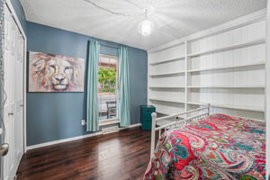 E Amherst Cir-S1707-017.jpg