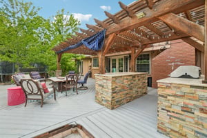 E Amherst Cir-S1707-041.jpg