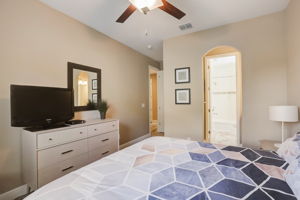 Fieldstone Cir-019