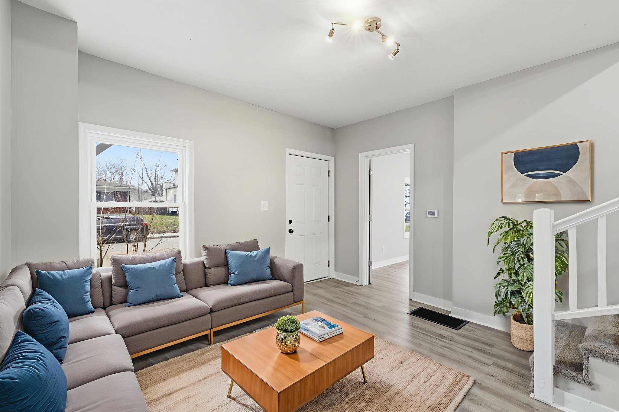 IMG_0175 virtually staged.jpeg