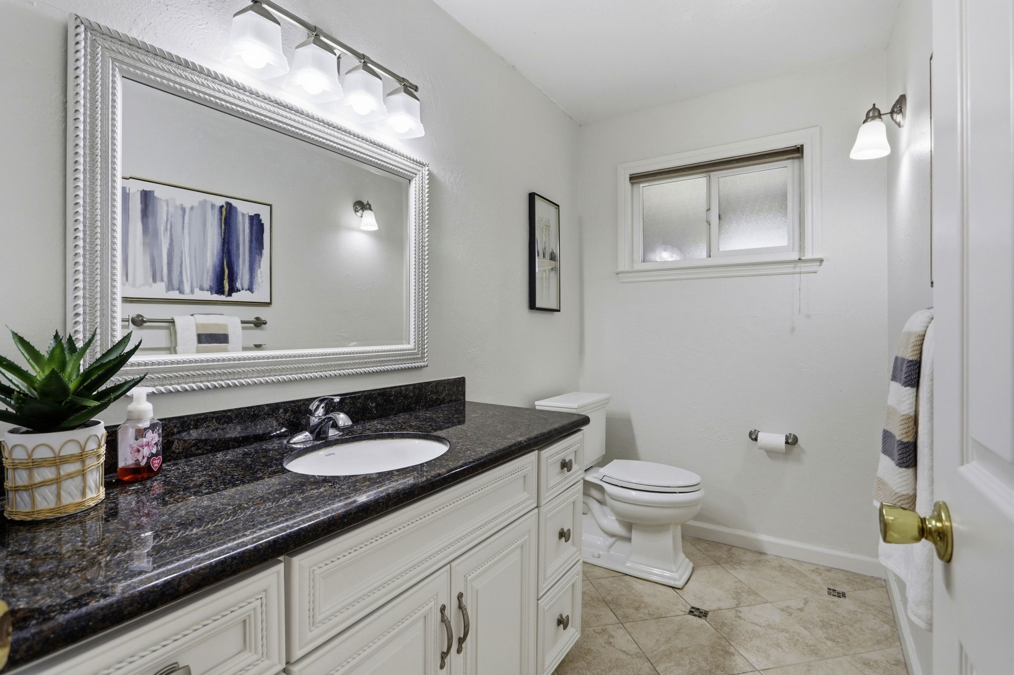030_F8_1156 Lansdale Ct