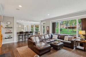 Ashley Ct-1705-007.jpg