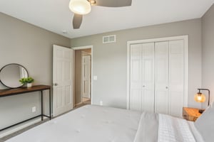 Ashley Ct-1705-030.jpg