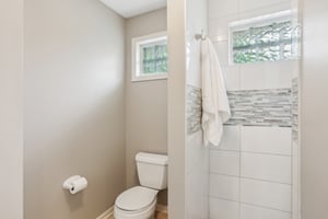 Ashley Ct-1705-035.jpg