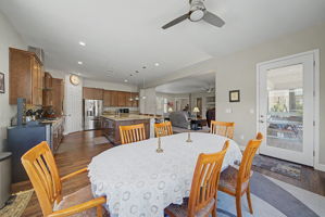  Photo 48