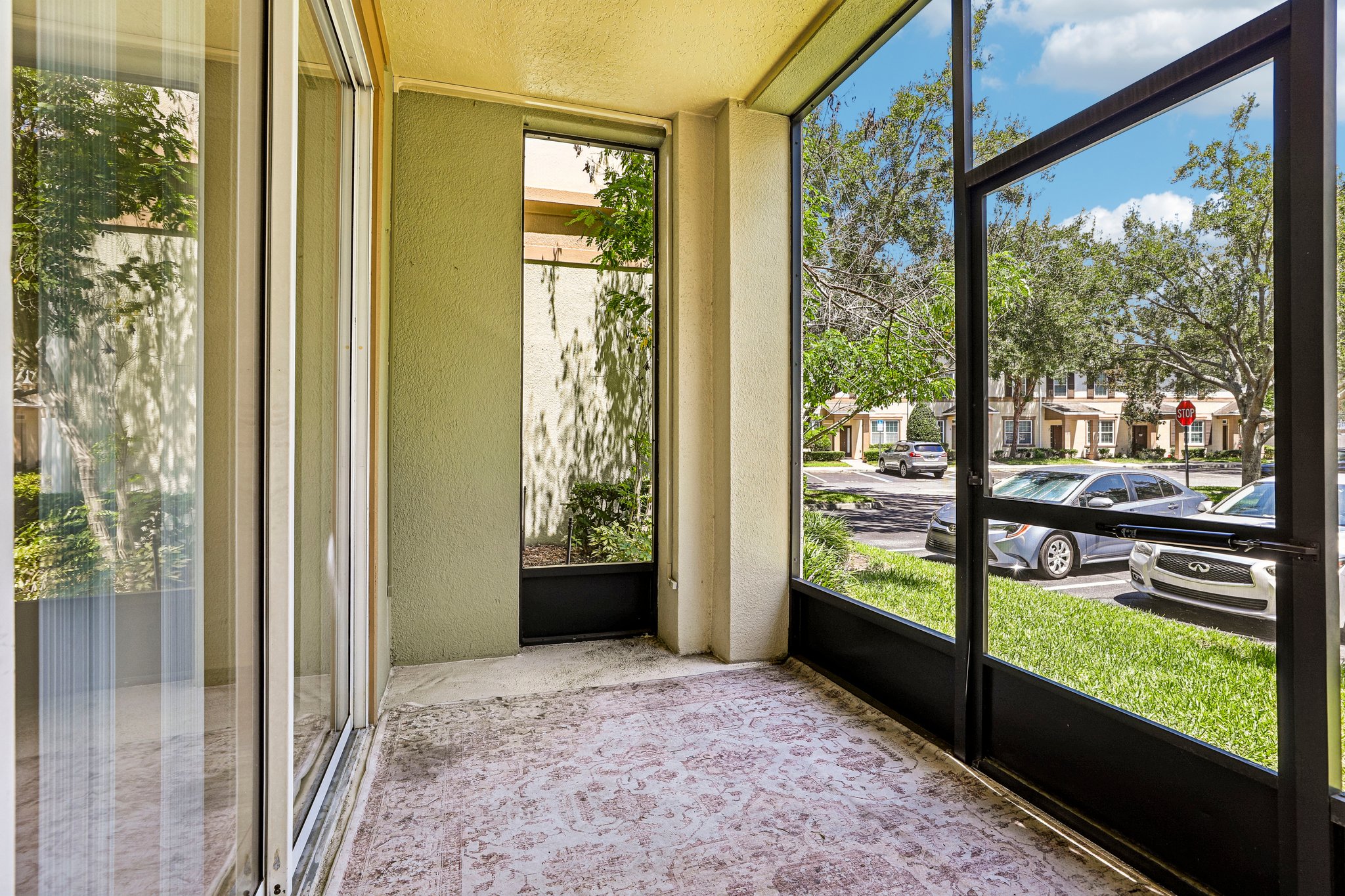 Mizzon Dr 102-S0407-030.jpg