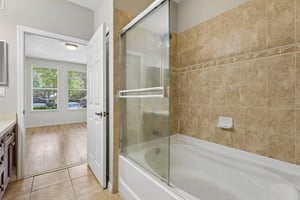 Mizzon Dr 102-S0407-020.jpg
