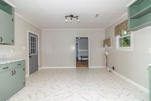 Kitchen/Breakfast Area