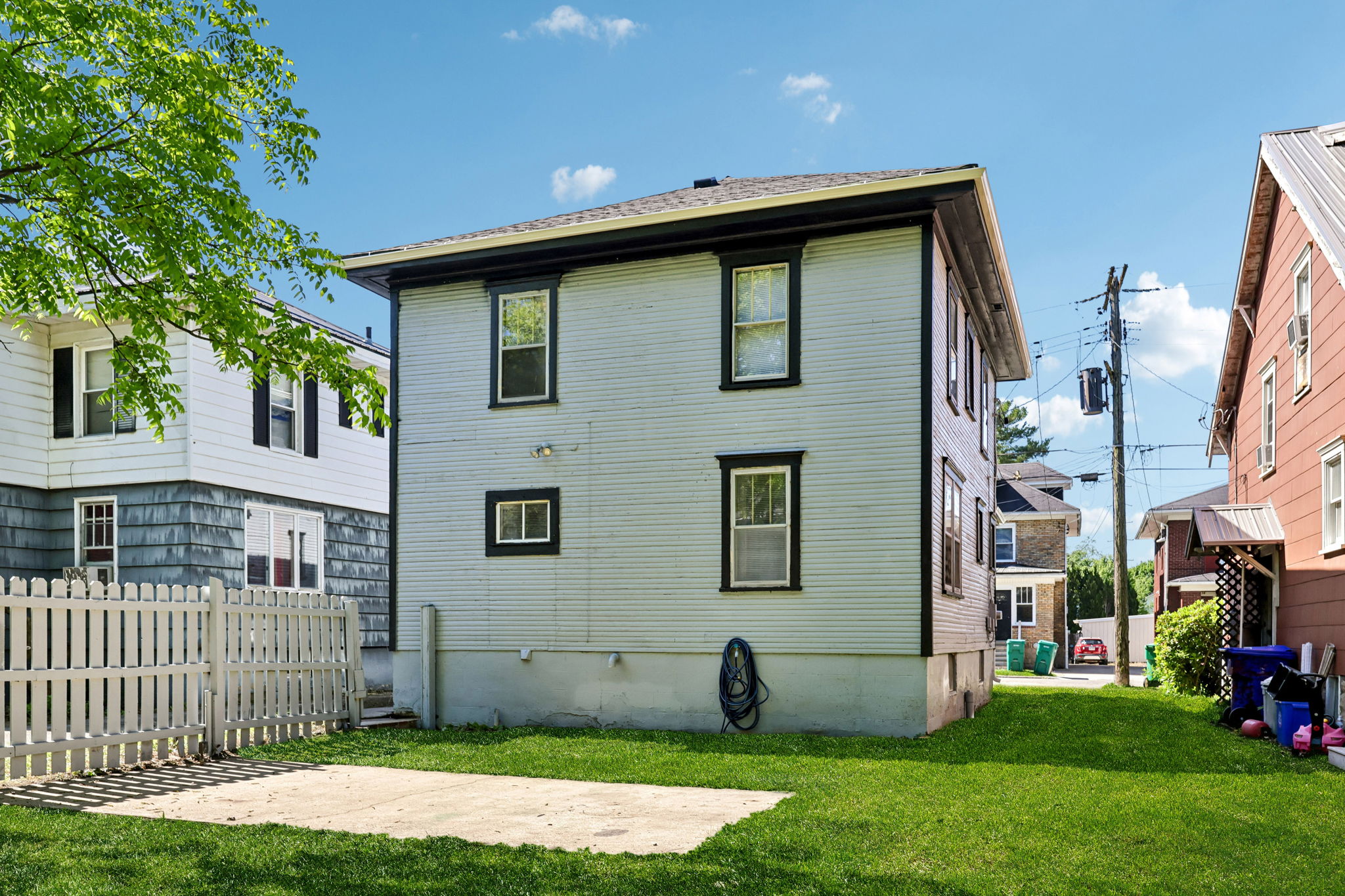 School St-S0506-038ar