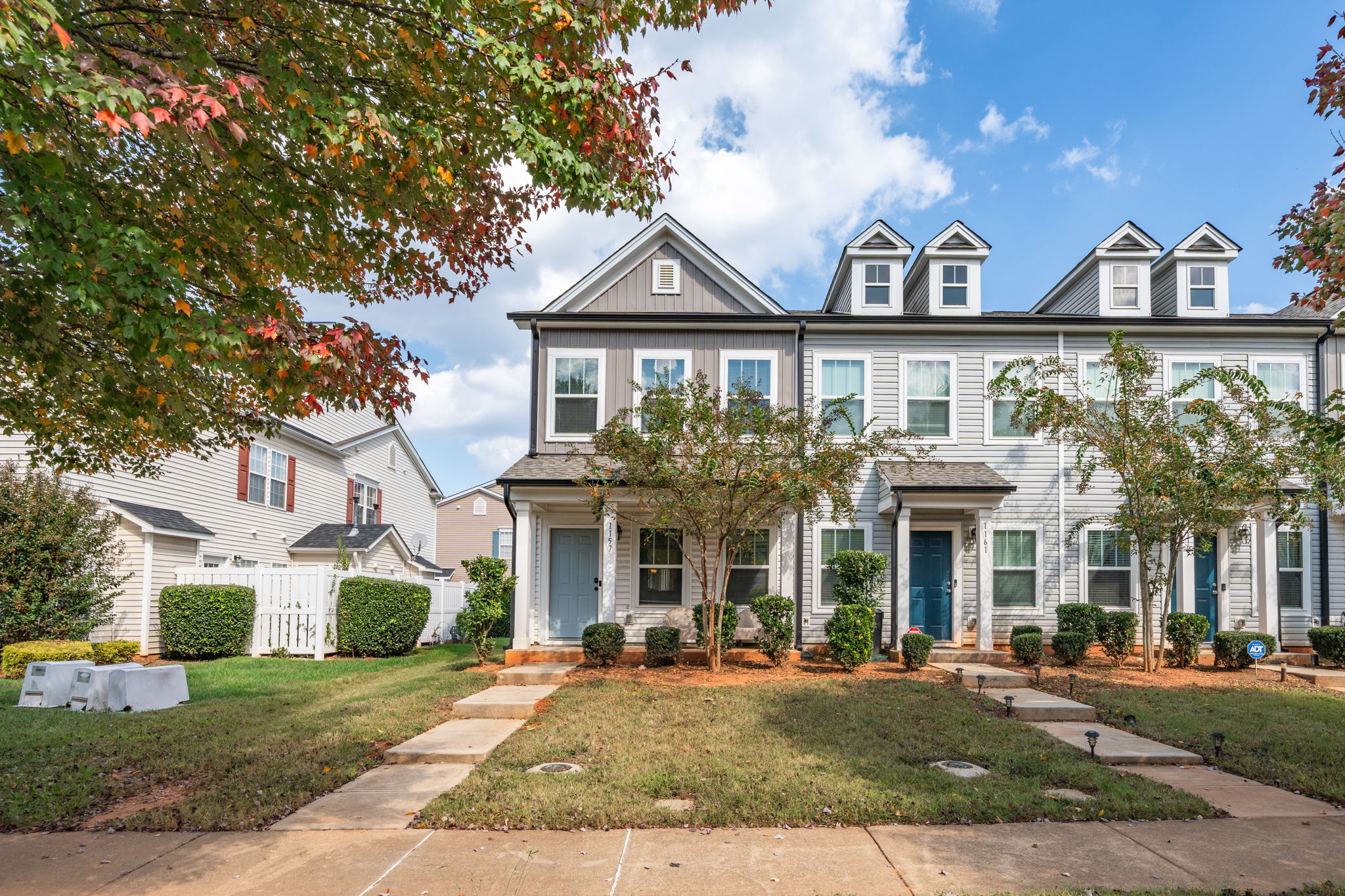 1157 Triece Ln-2