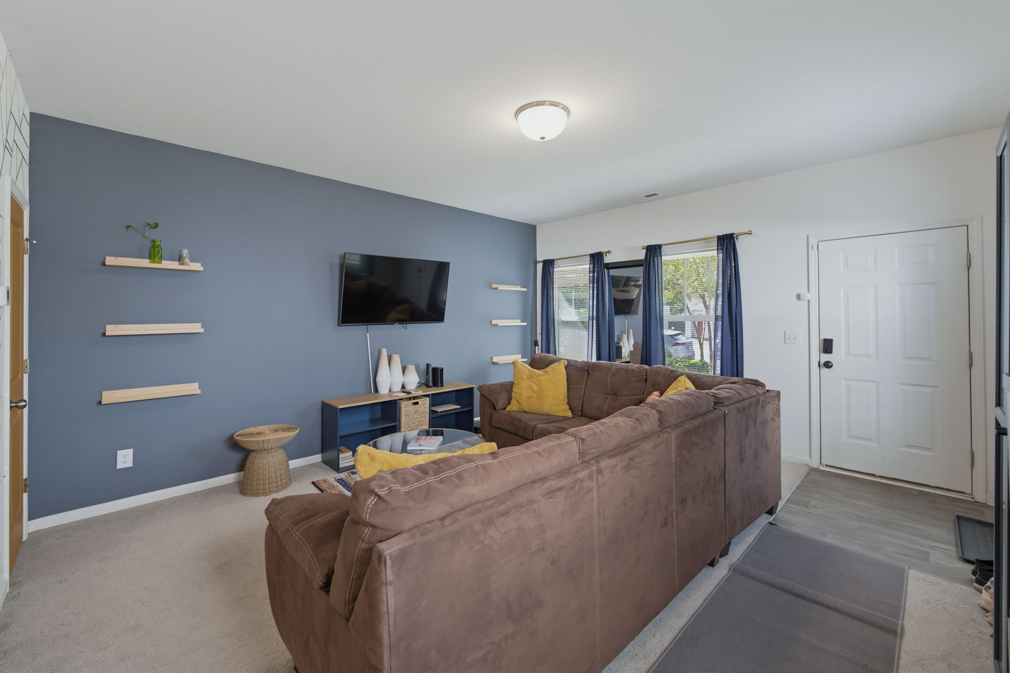 1157 Triece Ln-10