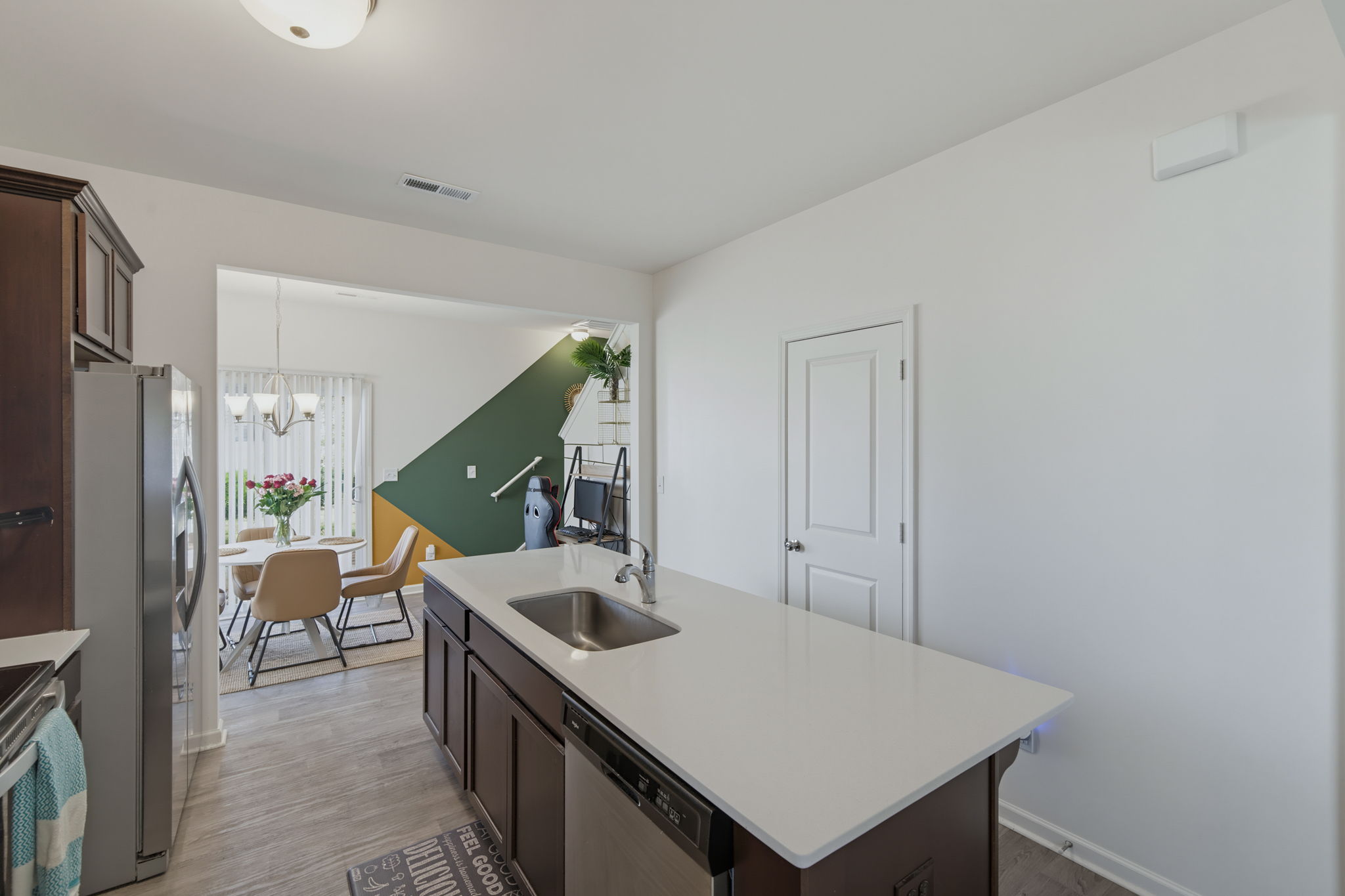 1157 Triece Ln-11