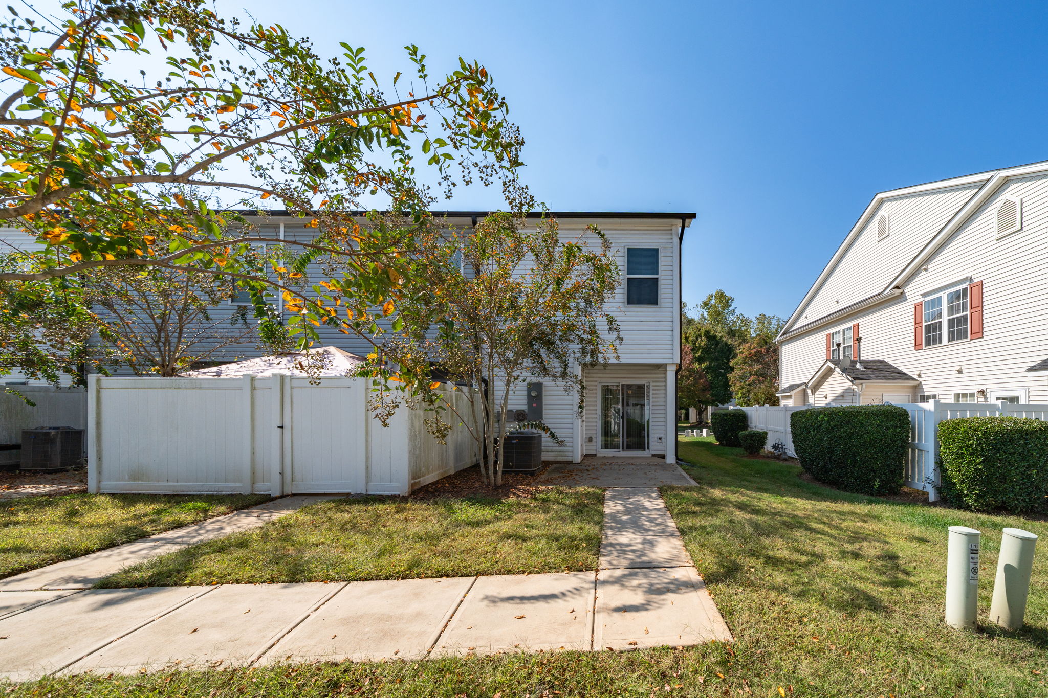 1157 Triece Ln-30