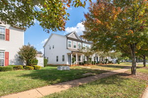1157 Triece Ln-4