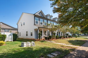 1157 Triece Ln-5