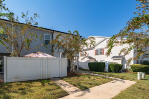 1157 Triece Ln-31