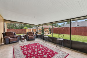 Screened-in Porch