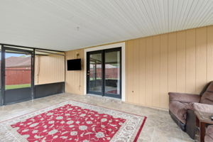 Screened-in Porch