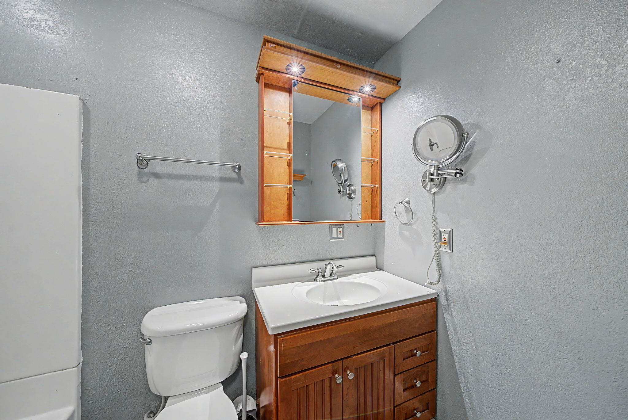  Photo 41