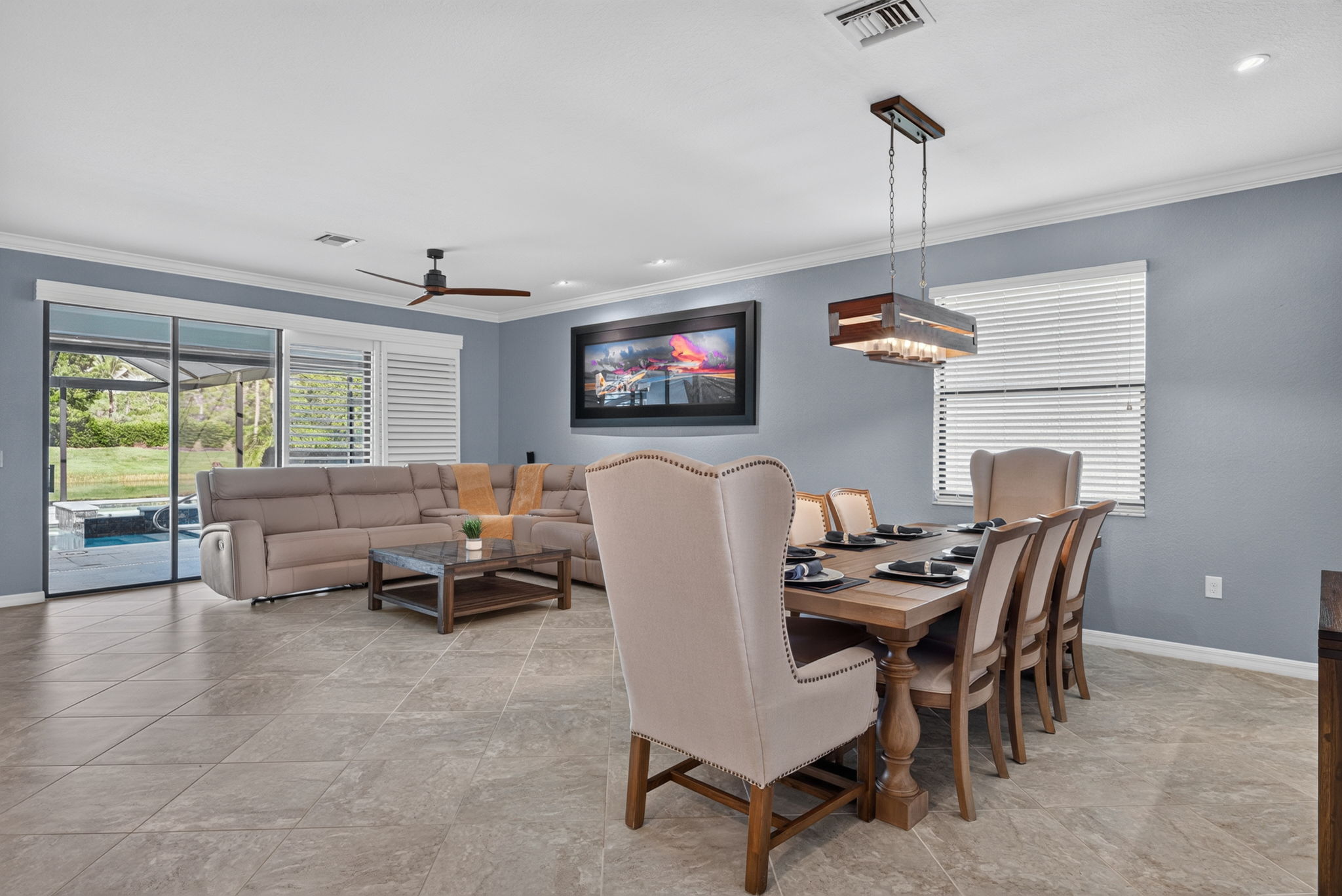 Dining Room 2 of 2