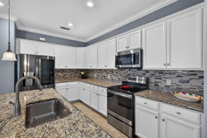 Kitchen 3 of 3