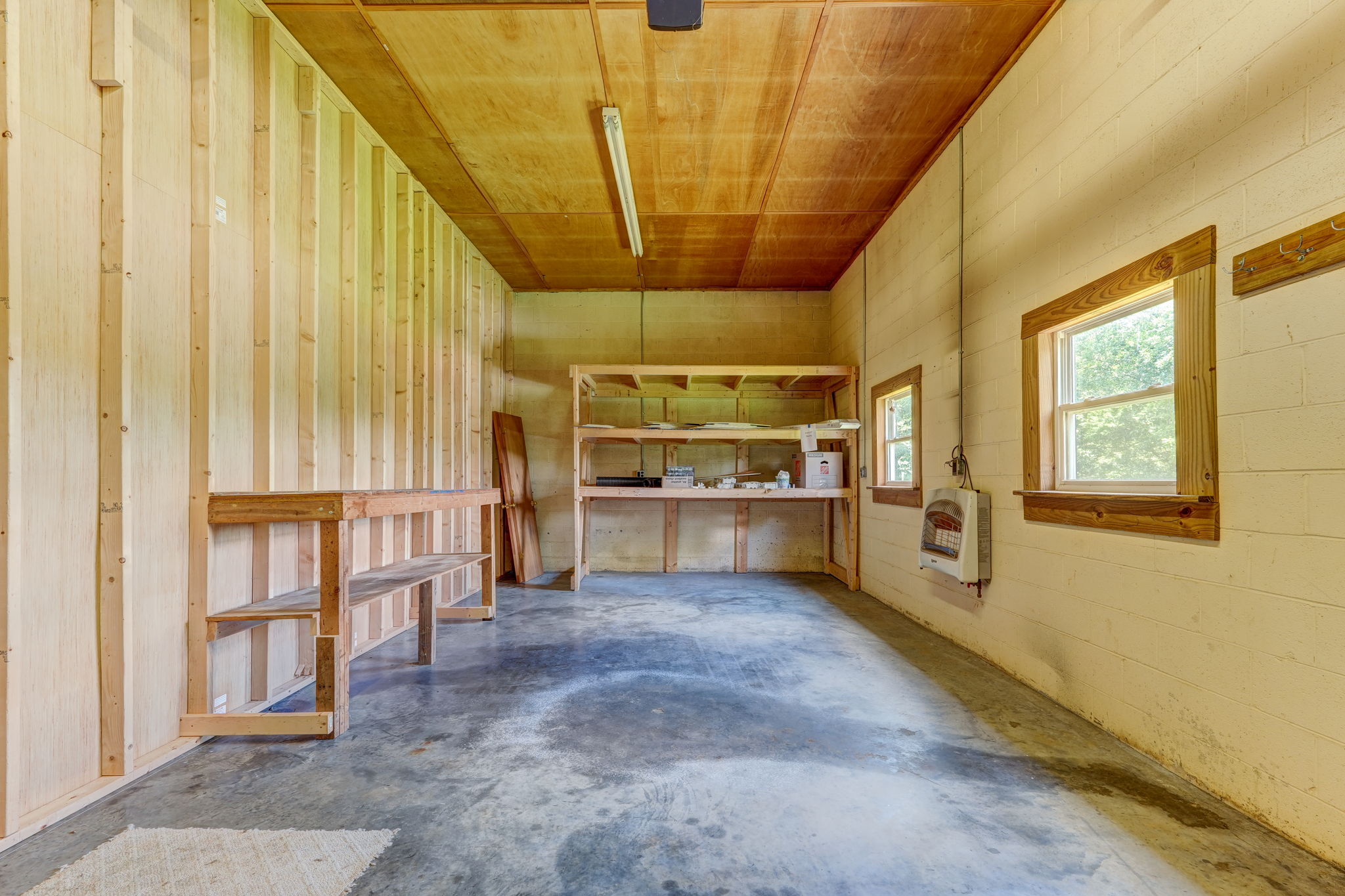 Detached Garage
